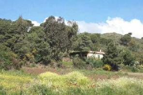 Xtrallusion photo gallery of Italy. Photos, pictures, images and photographs of the Italian Rivieras, the Italian Lakes, the Italian Alps, the Cinque Terre, the Amalfi coast and some of the most beautiful corners of Italy. Plus photos of Italian cities such as Pisa, Milan, Genoa and Rome.